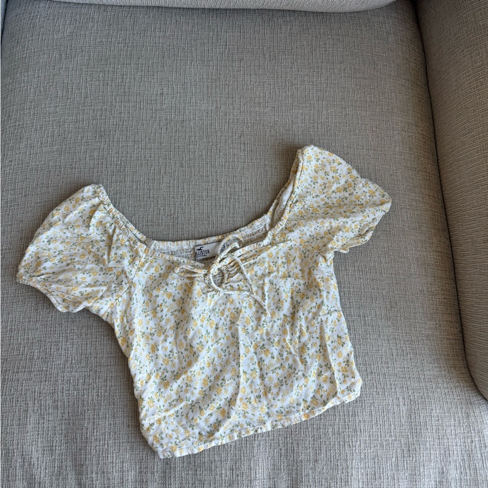 Hollister Floral White and Yellow Blouse